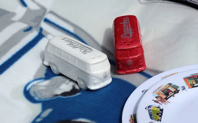 VW Collection T1 Bus Salz & Pfefferstreuer Blau / Weiß â€“ Bild 4